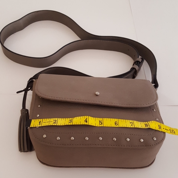 Gray Studded Saddle Crossbody/Shoulder Bag NWT - Picture 3 of 16
